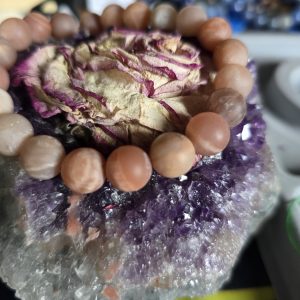 Saulės akmuo apyranke